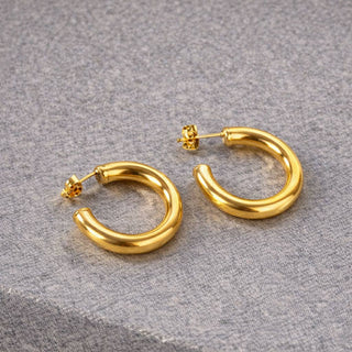 Flex Barn Classic Hoop Studs